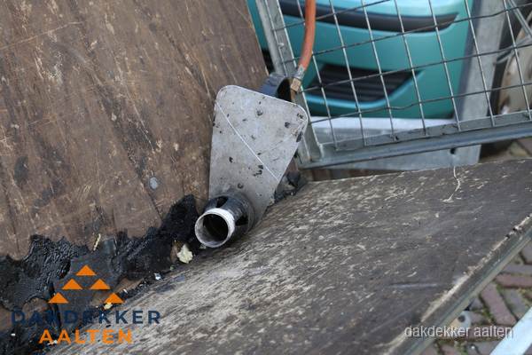 Dakdekkers gasbrander voor bitumen werkzaamheden in Aalten Dakdekkers gasbrander voor bitumen werkzaamheden in Aalten