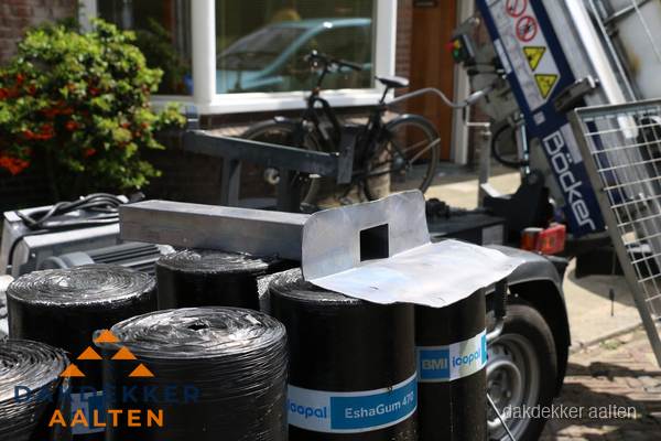 Dakbedekkingsmateriaal en dakgoot onderdelen in Aalten Dakbedekkingsmateriaal en dakgoot onderdelen in Aalten