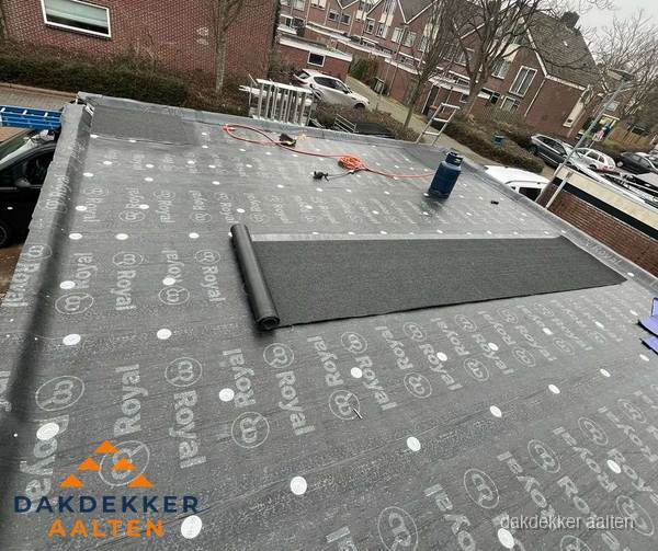 Dakrenovatie plat dak met bitumen dakbedekking in Aalten Dakrenovatie plat dak met bitumen dakbedekking in Aalten